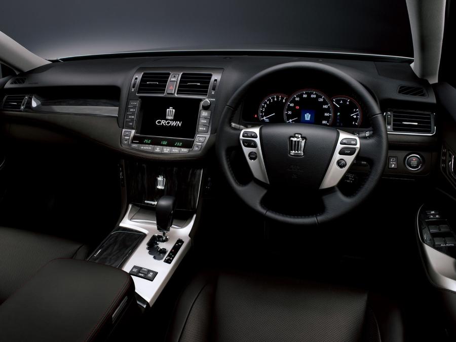  Toyota Crown Athlete 2010 года  (фото 6 из 7)